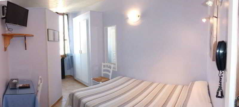 Du Soleil Hotel 2*